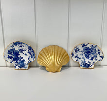 Load image into Gallery viewer, Hand Painted Scallop Shells