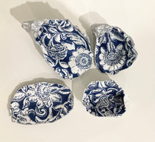 Load image into Gallery viewer, Decorative Oyster Shell